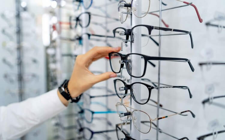 نرم افزار حسابداری عینک فروشی و عینک سازی هلو